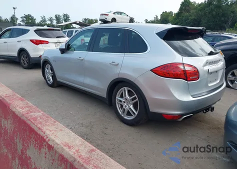 2013 Porsche Cayenne Hybrid S z USA, uszkodzony, nr VIN WP1AE2A29DLA15374